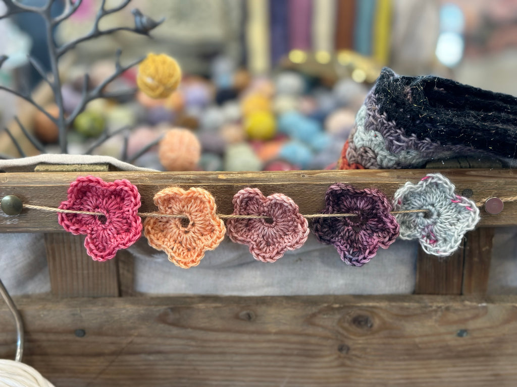Free pattern: Crocheted Flowers