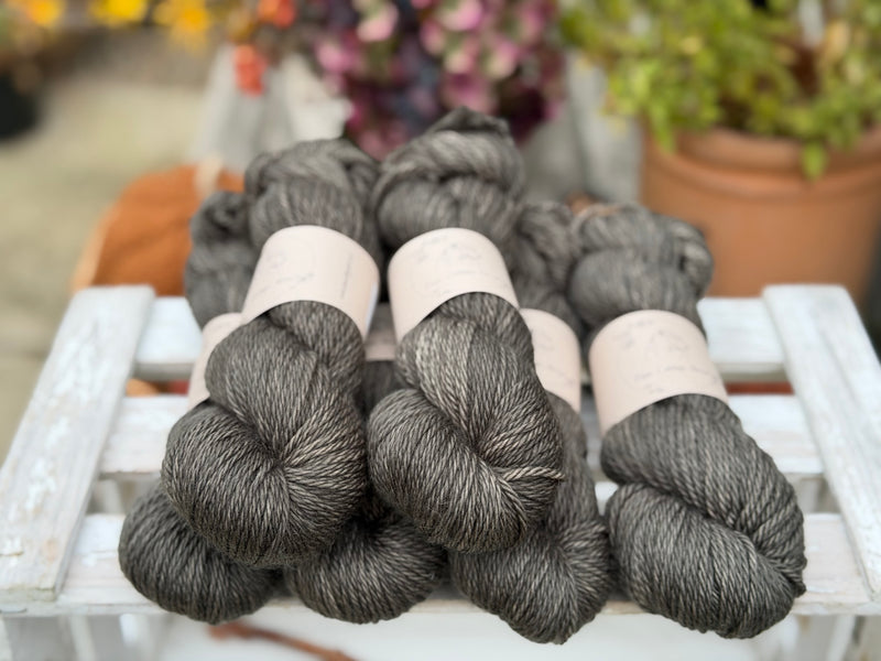 Pendle Aran in Charcoal (Dyelot 210926)