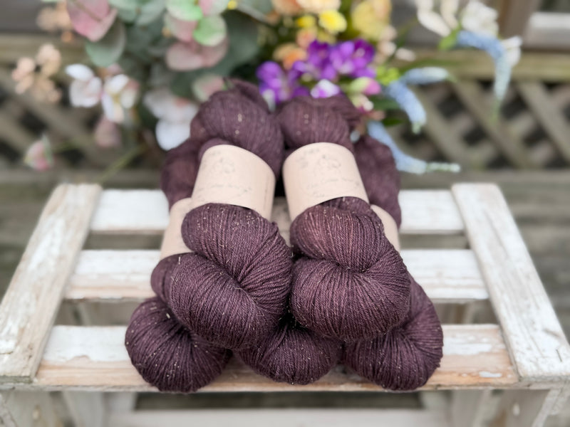 Rosedale 4ply in Black Magic Rose (Dyelot 040826)