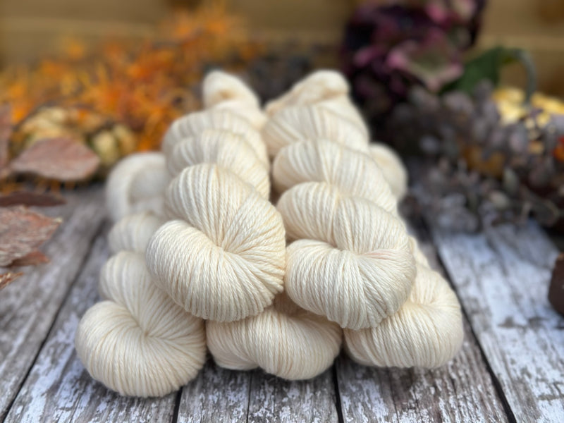 Pendle DK in Linen (Dyelot 271025)