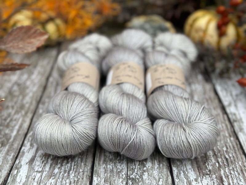 Titus 4ply in Echinops (Dyelot 230925)