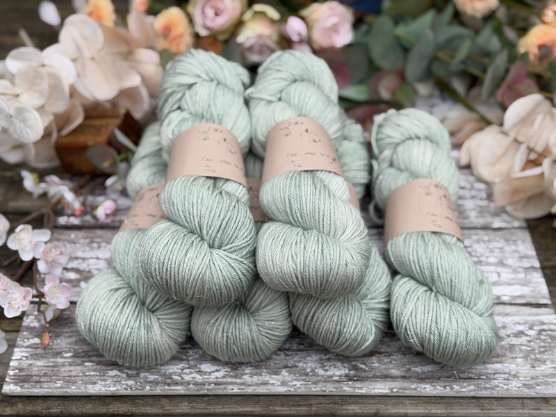 Silverdale DK in Silver Birch (Dyelot 190326)
