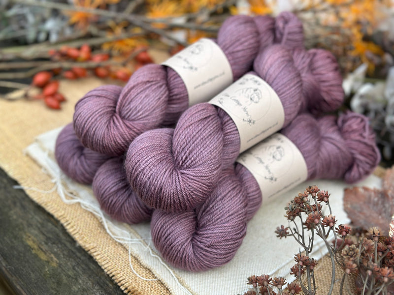 Oakworth DK in Heliotrope (Dyelot 271125)