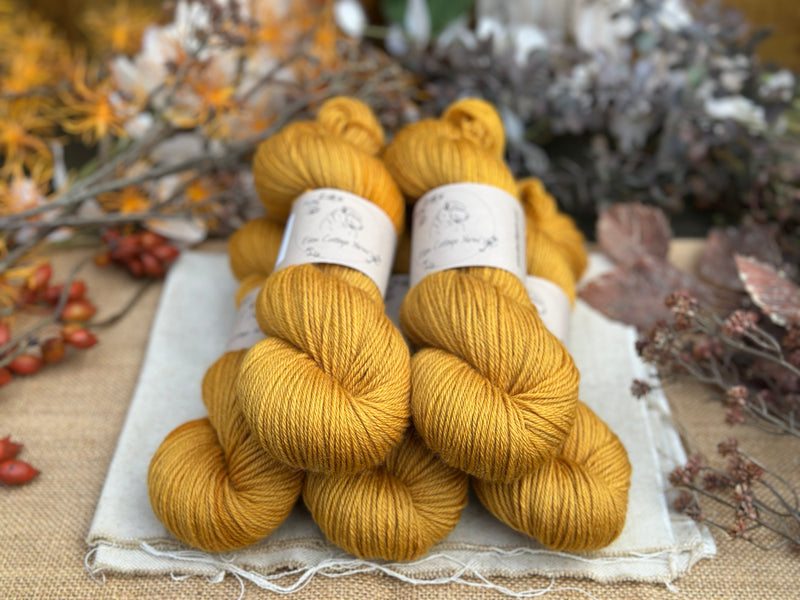 Oakworth DK in Marigold (Dyelot 271125)