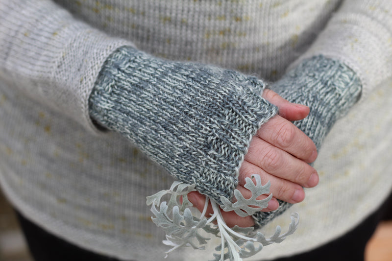 Walshford Fingerless Mitts knitting pattern: Digital Download