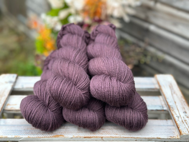Brimham DK in Black Magic Rose (dyelot 161225)