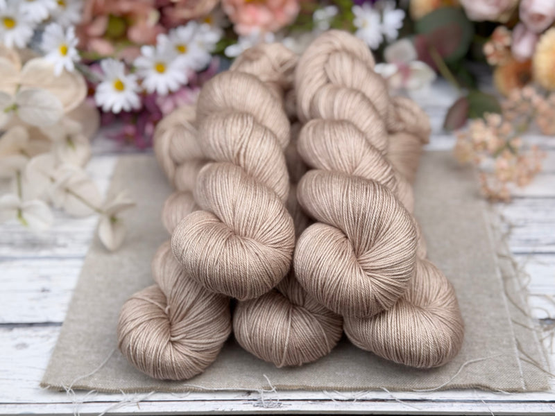 Titus 4ply in Driftwood (Dyelot 070526)