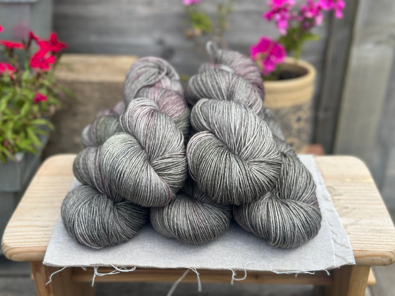 Tempo 4ply in Dead Nettle (dyelot 240525)