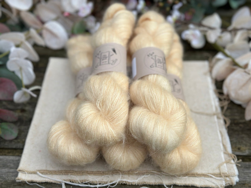 Eldwick Lace in Dahlia (Dyelot 070226)