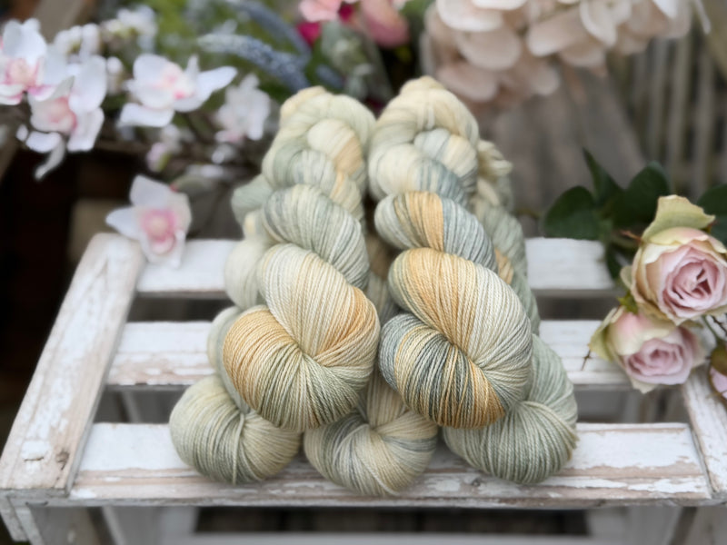 Hayton 4ply in Dyepot Luck (Dyelot 110626)