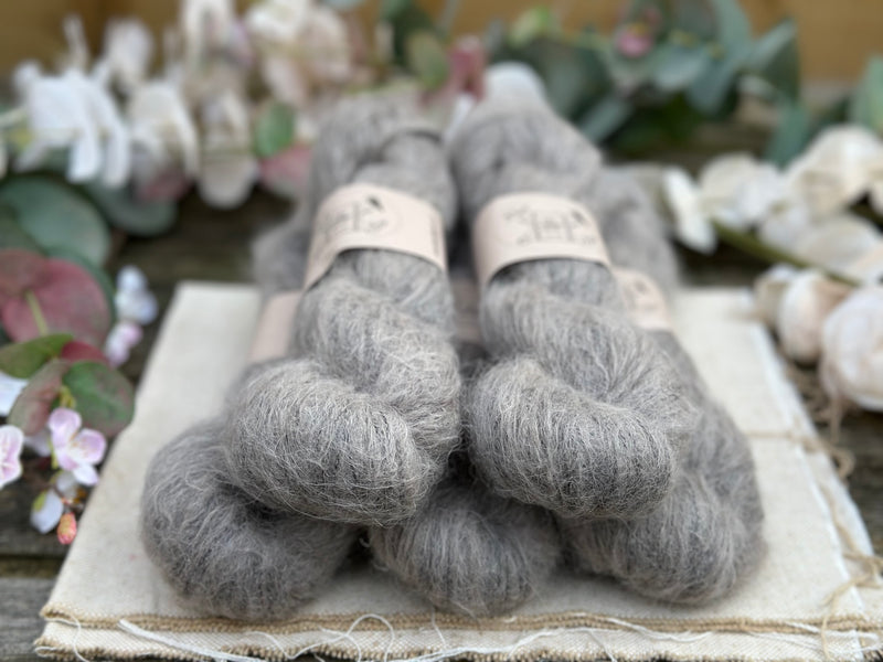 Lowther Lace in Charcoal (Dyelot 080226)
