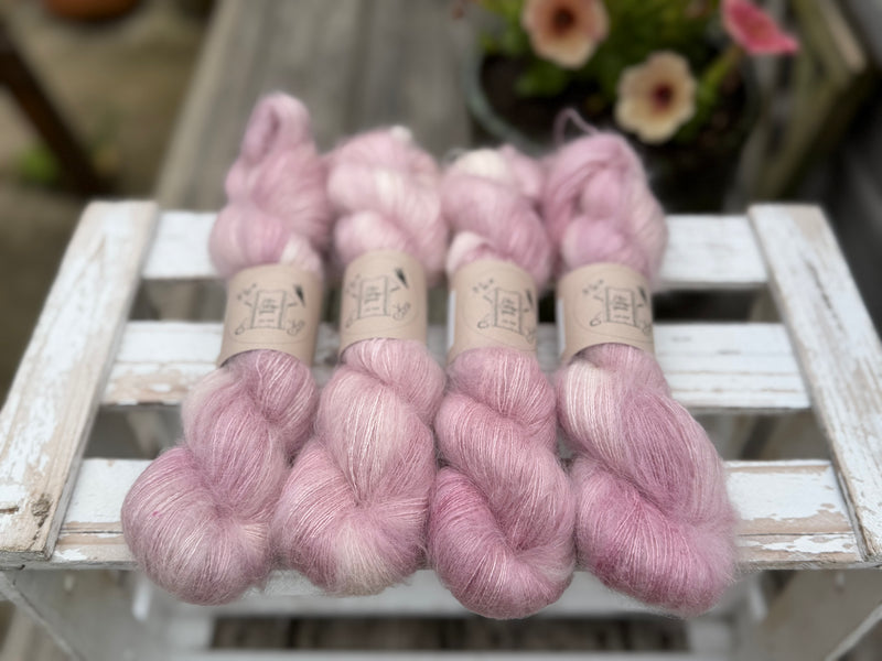Eldwick Lace in Dyepot Luck (Dyelot 180626)
