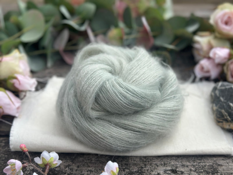 Eldwick Lace in Silver Birch (Dyelot 200625)