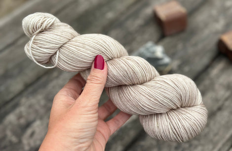 Rosedale 4ply in Stone (Dyelot 240625)