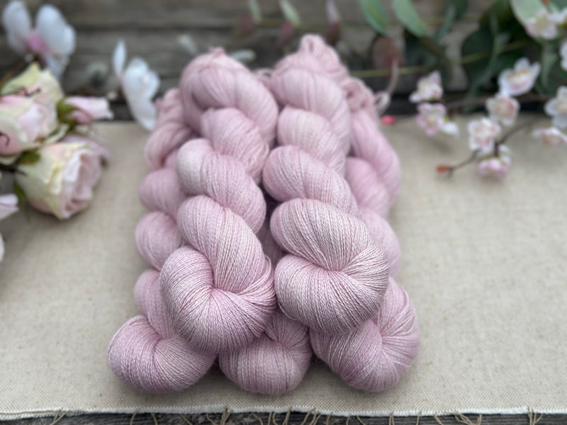Askham Lace in Antique Rose (dyelot 030725)
