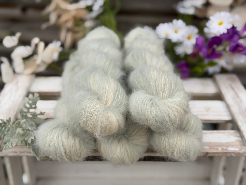 Lowther Lace in Silver Birch (Dyelot 150726)
