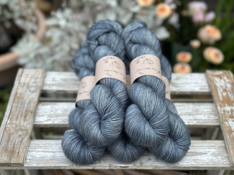 Carlisle Fingering in Pennine Mist (Dyelot 120925)