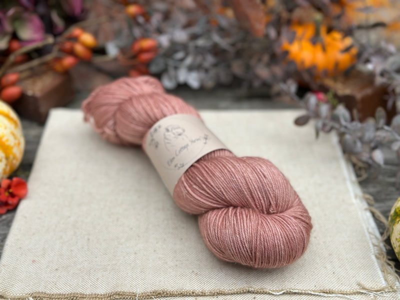 Rosedale 4ply in Rambling Rose (Dyelot 230925)