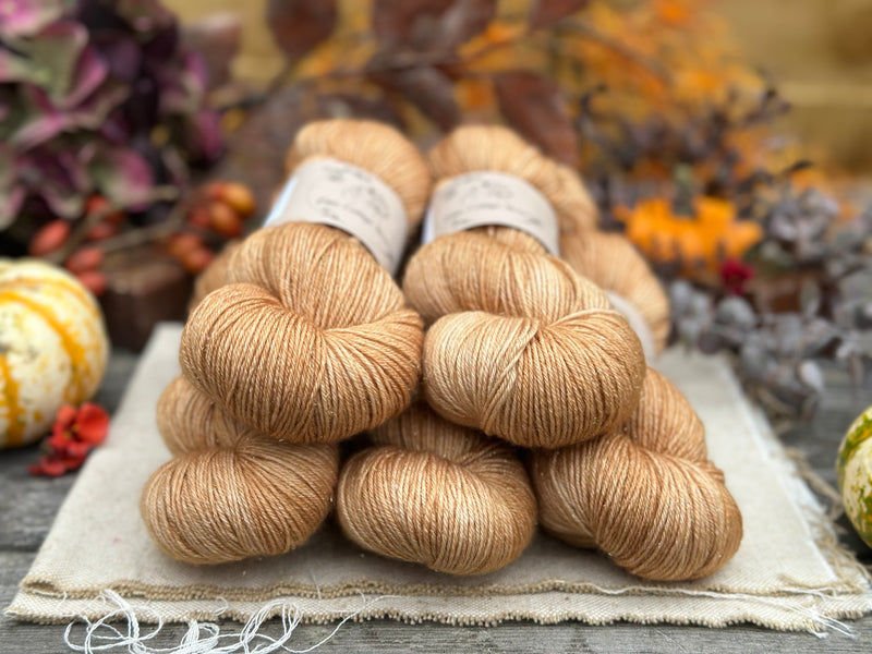 Rosedale 4ply in Falling Leaves (Dyelot 230925)