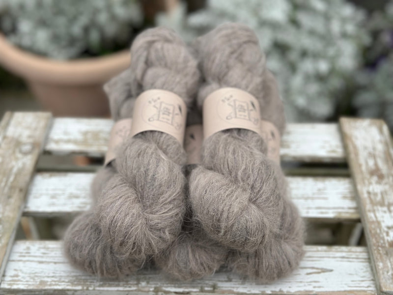 Lowther Lace in Charcoal (Dyelot 060325)