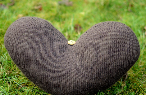 Heart Cushion knitting pattern: Digital Download