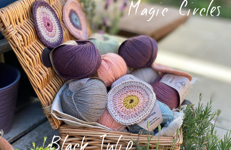 Magic Circles crocheted scarf by Jane Crowfoot: Yarn pack & pattern