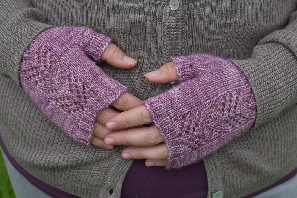 Willow Fingerless Mitts: intro, notes, and a finished project gallery