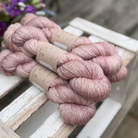 Keld Fingering in Smoky Taupe (Dyelot 020826)