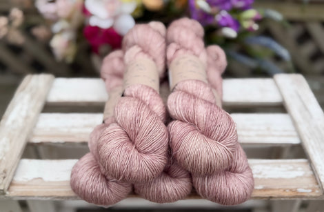 Keld Fingering in Smoky Taupe (Dyelot 020826)