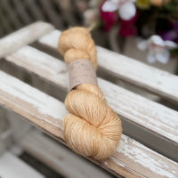 Keld Fingering in Linen (Dyelot 210526)