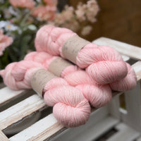 Titus 4ply in Geum (Dyelot 220726)