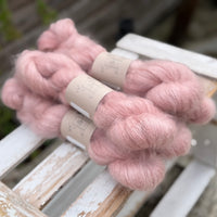 Eldwick Lace in Rambling Rose (Dyelot )