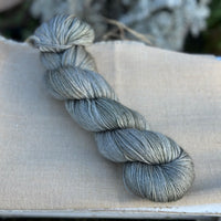 Titus 4ply in Autumn Fog (Dyelot 030226)