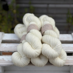 Pendle Sport in Natural (Dyelot 170926)