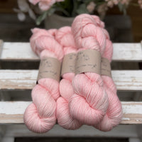 Titus 4ply in Geum (Dyelot 220726)