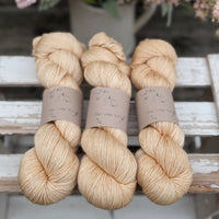Titus 4ply in Whispering Grass (Dyelot 060826)