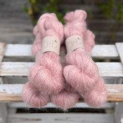 Eldwick Lace in Rambling Rose (Dyelot )