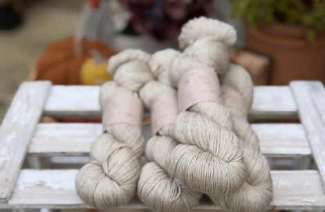 Titus 4ply in Stone (Dyelot 080926)