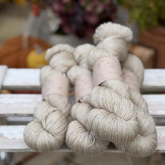 Titus 4ply in Stone (Dyelot 080926)