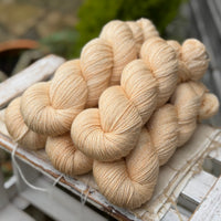 Nateby 4ply in Whispering Grass (Dyelot 170326)