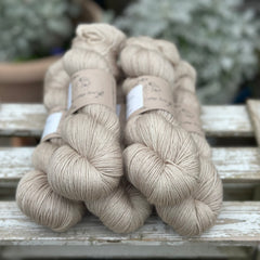 Titus 4ply in Stone (Dyelot 120325)