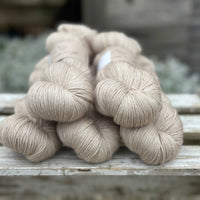 Titus 4ply in Stone (Dyelot 120325)