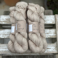 Titus 4ply in Stone (Dyelot 120325)