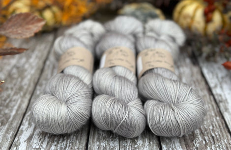 Titus 4ply in Echinops (Dyelot 230925)