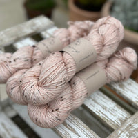 Keswick DK in colourway Stonecrop (Dyelot 110325)