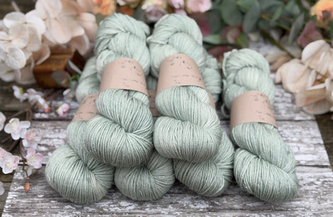 Silverdale DK in Silver Birch (Dyelot 190326)