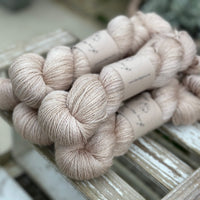 Keld Twist in Driftwood (dyelot 030425) - superwash merino/linen 4ply