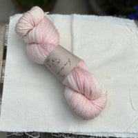 Rosedale 4ply in Geum (Dyelot 070425)