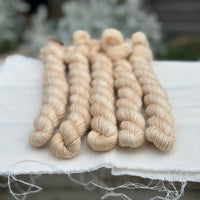 Rosedale 4ply 20g Mini Skein in Whispering Grass (Dyelot 170425)