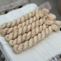 Rosedale 4ply 20g Mini Skein in Whispering Grass (Dyelot 170425)